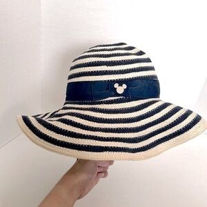 DISNEY PARKS Mickey Mouse Floppy Wide Brim Beach Blue Striped Sun Hat  EUC